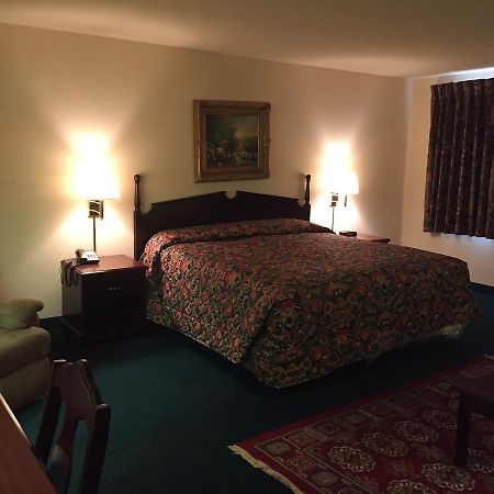 Haven Inn & Suites Монро Екстер'єр фото
